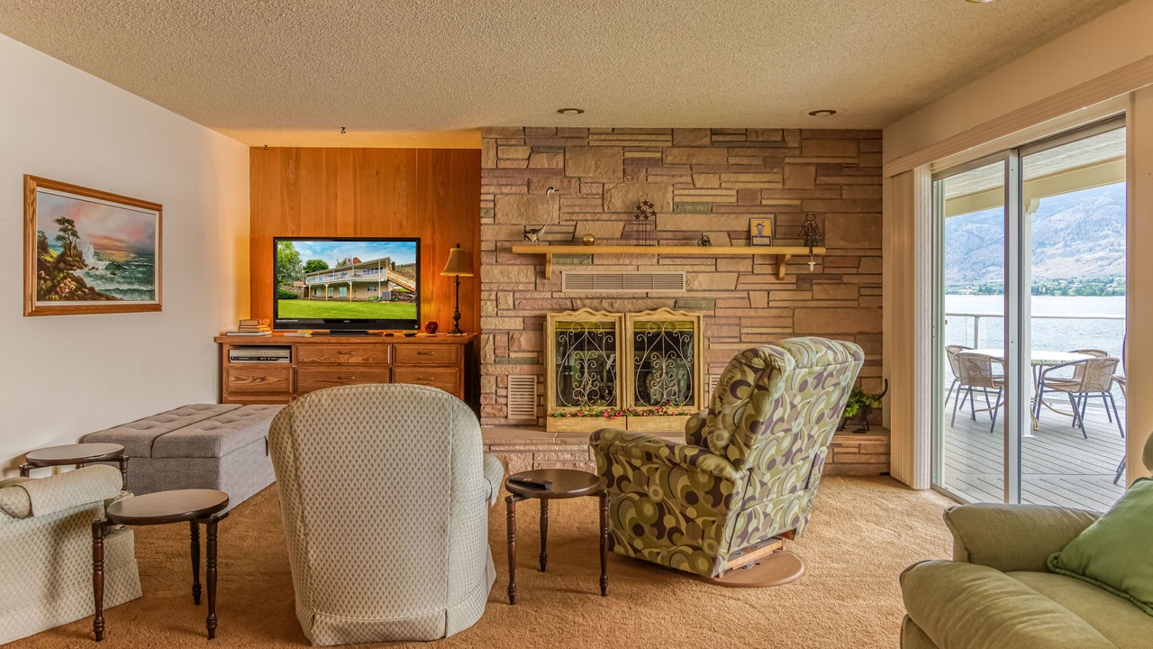 Photo of Livingroom in Oroville