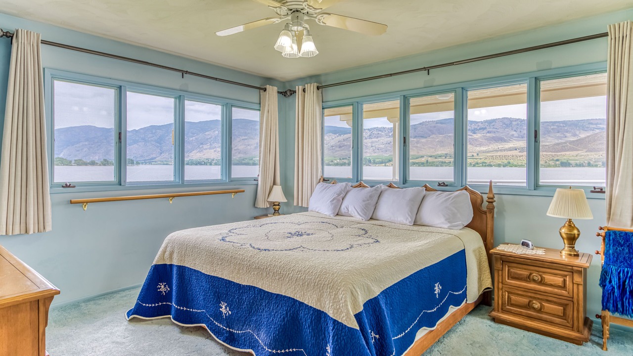 Photo of Bedroom in Oroville
