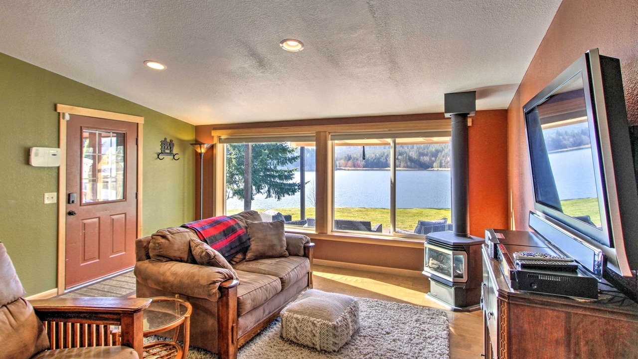 Photo of Livingroom in Eatonville