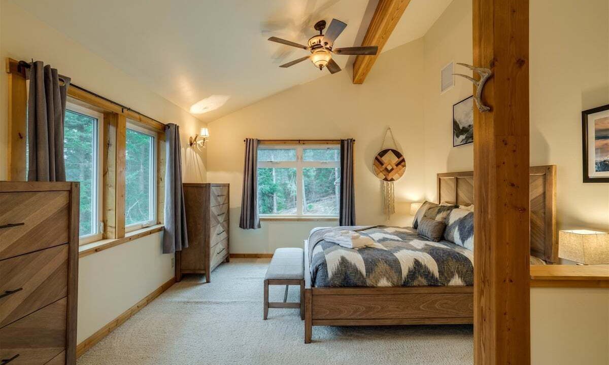 Photo of Bedroom in Leavenworth