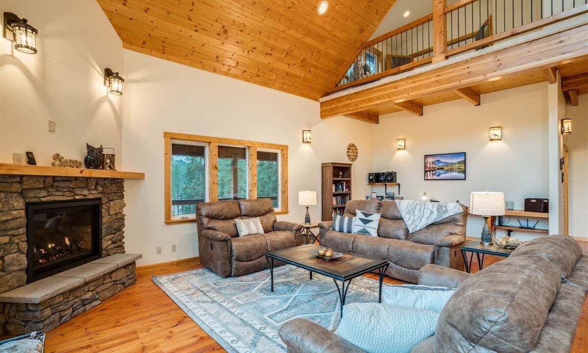 Photo of Livingroom in Leavenworth