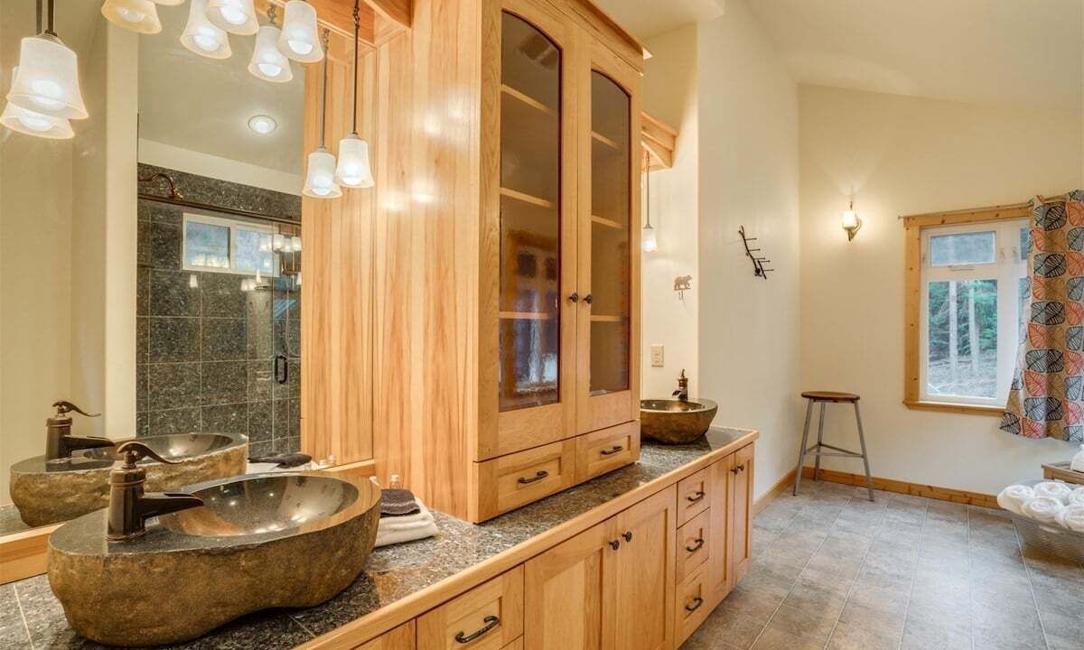 Photo of Bathroom in Leavenworth