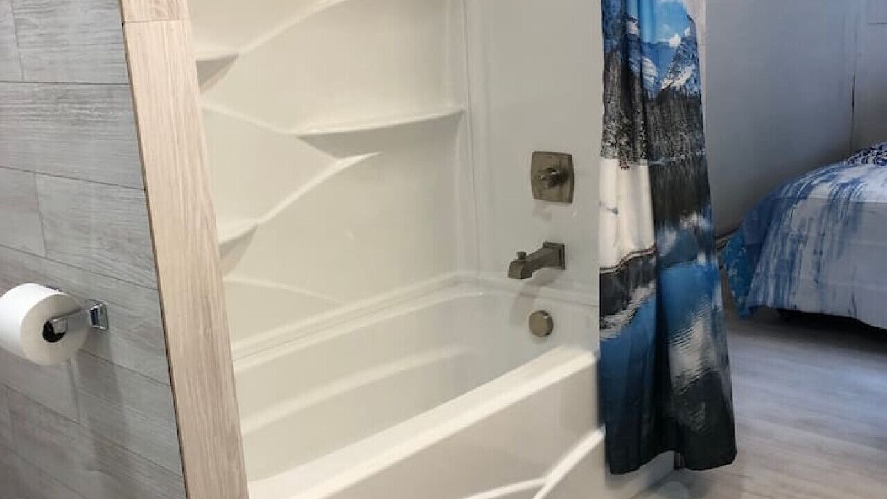Photo of Bathroom in Palisades
