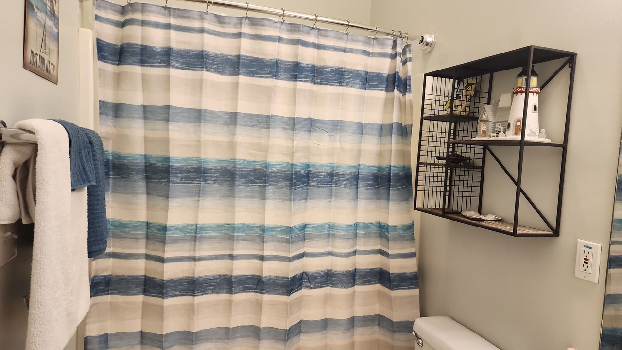 Photo of Bathroom in Dauphin Island