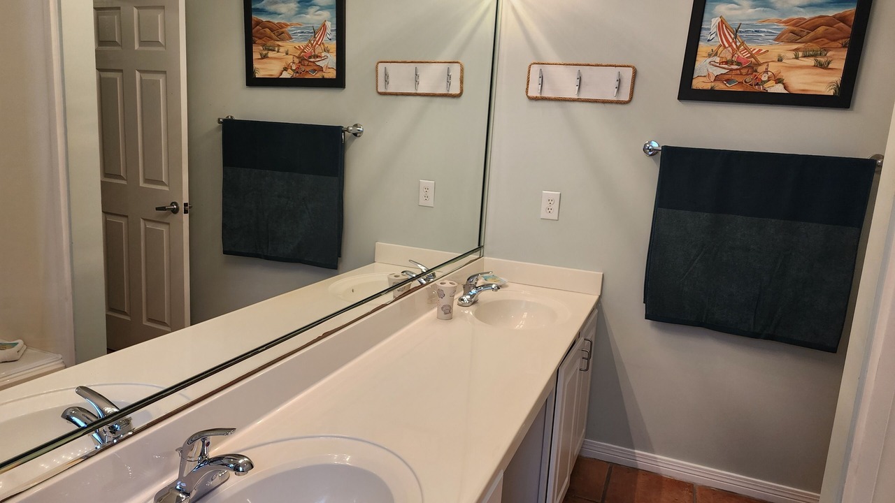 Photo of Bathroom in Dauphin Island