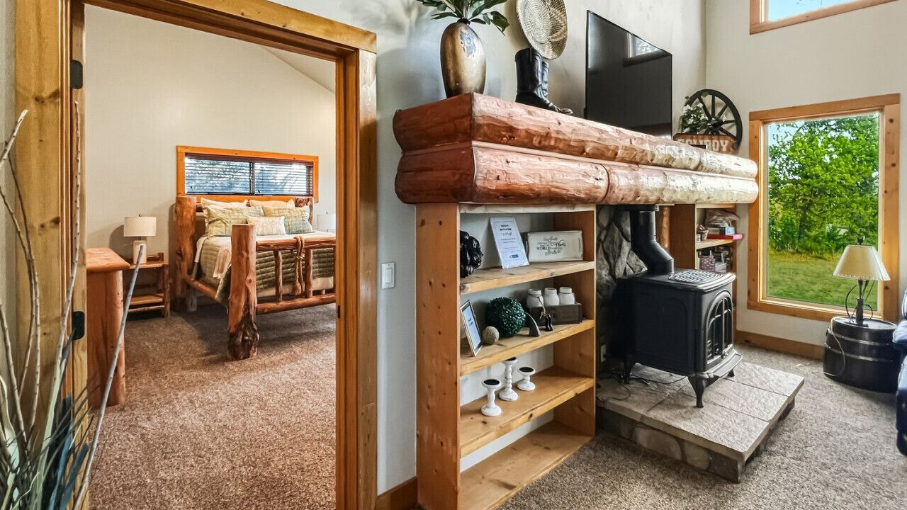 Photo of Livingroom in Donnelly
