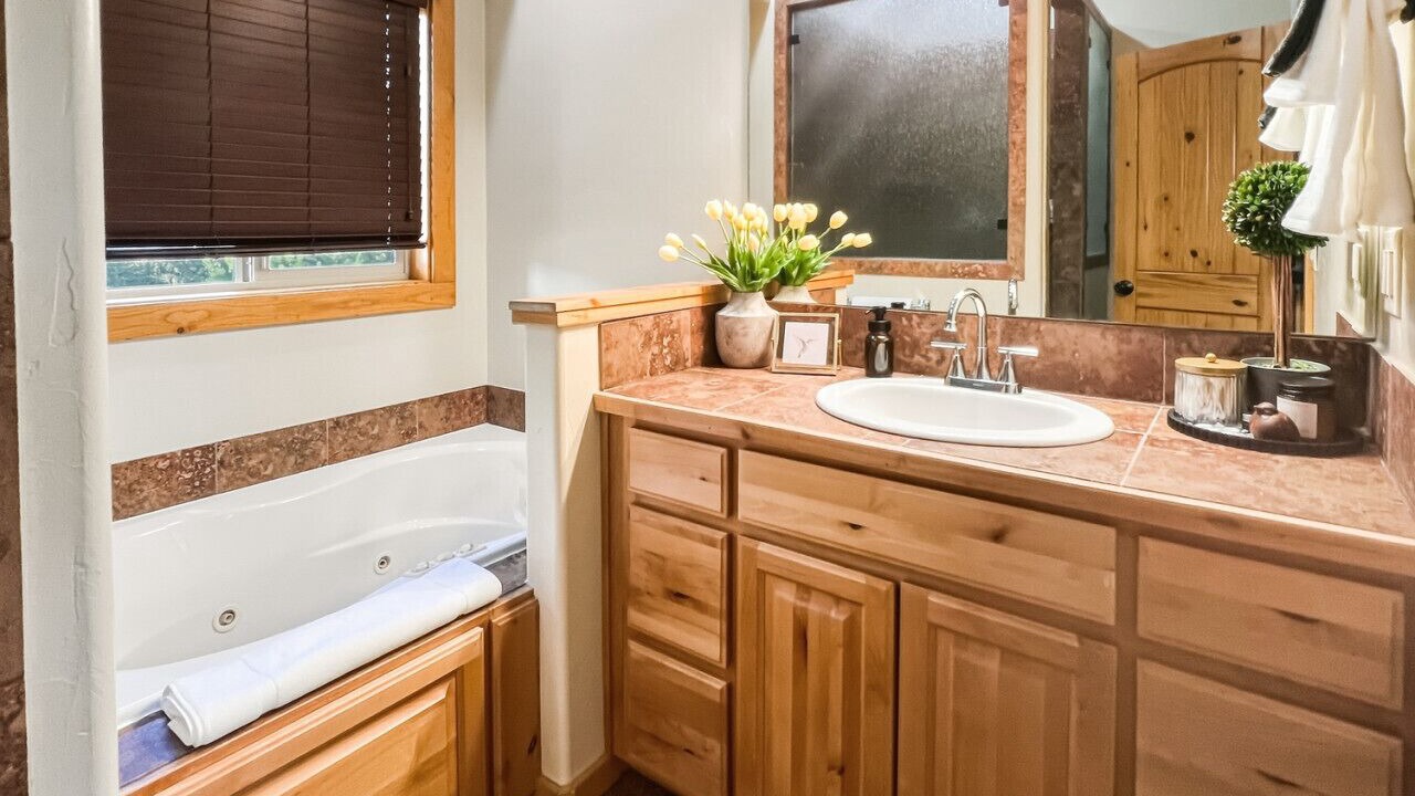 Photo of Bathroom in Donnelly