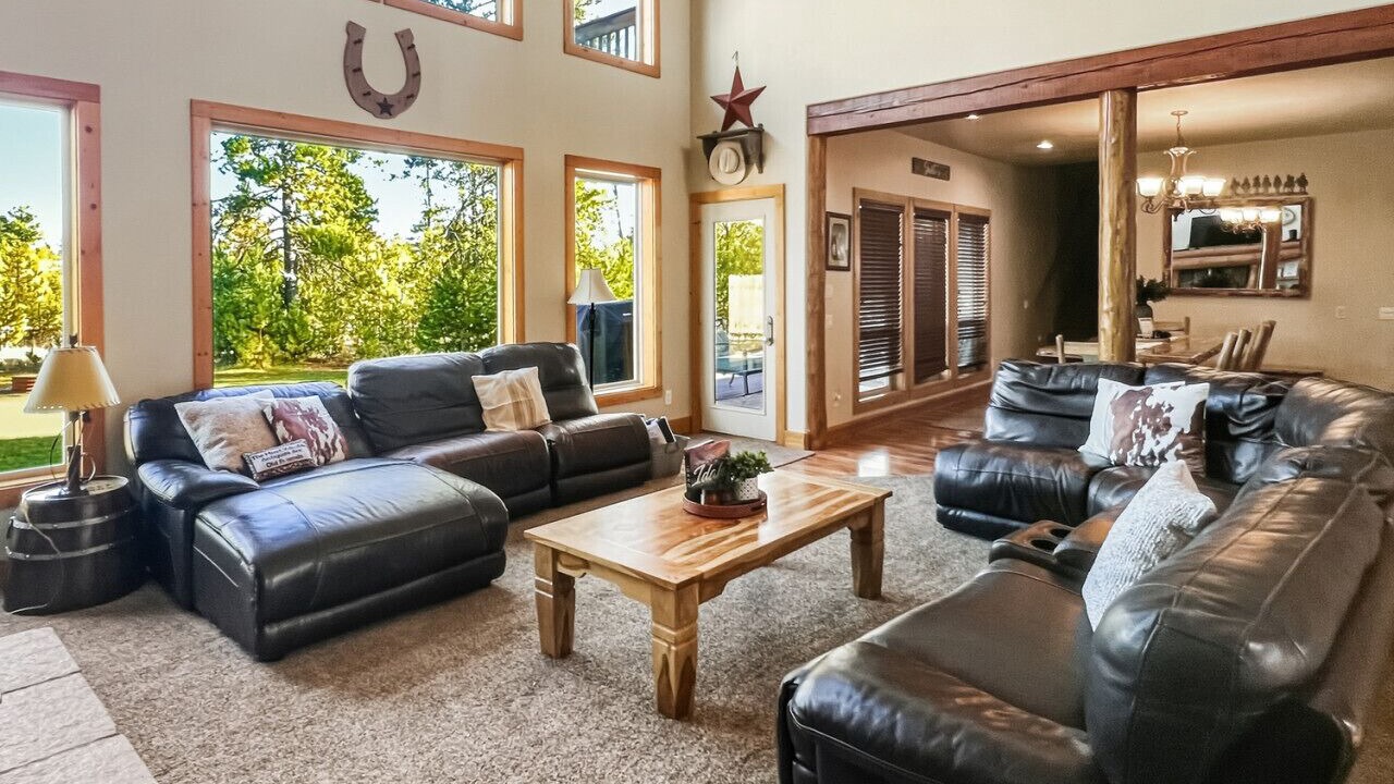 Photo of Livingroom in Donnelly
