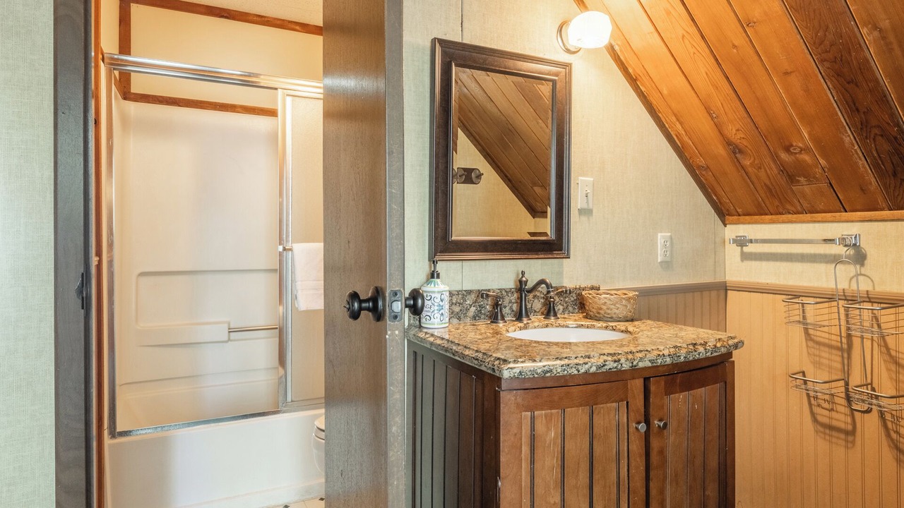 Photo of Bathroom in Ashland