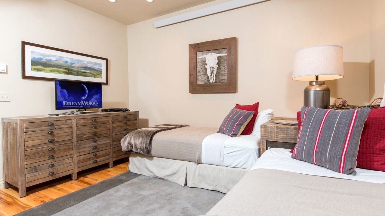 Photo of Bedroom in Jackson