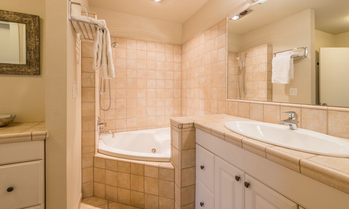 Photo of Bathroom in Elkhorn