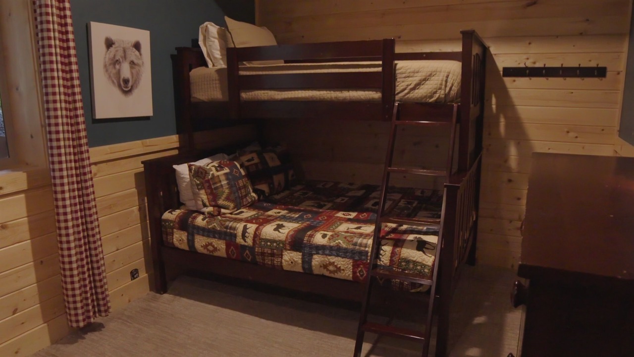 Photo of Bedroom in Island Park