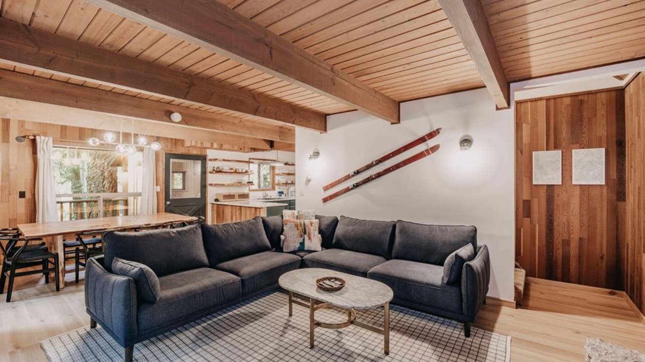 Photo of Livingroom in Glacier