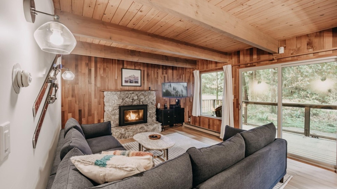 Photo of Livingroom in Glacier