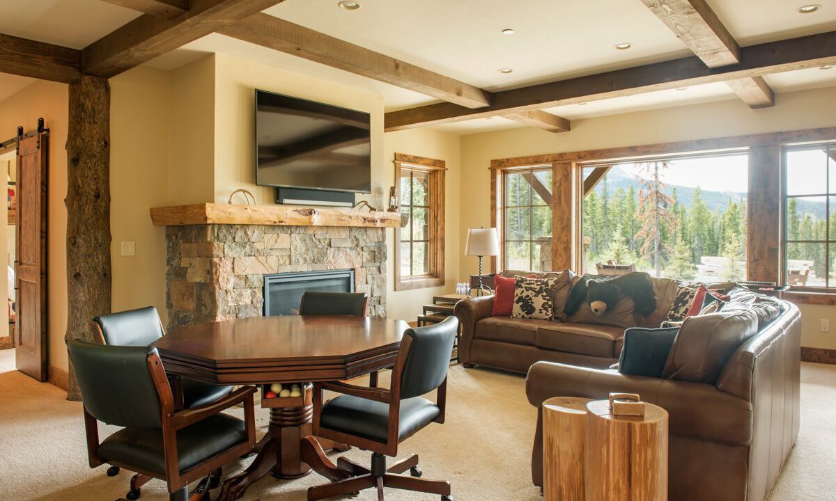 Photo of Livingroom in Big Sky