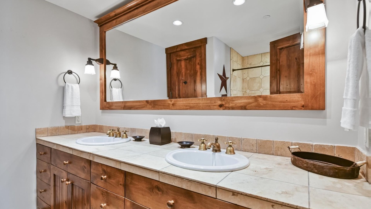 Photo of Bathroom in North Park City