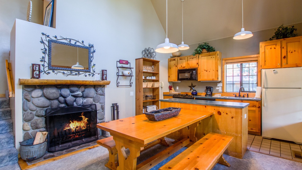 Photo of Livingroom in Sunriver