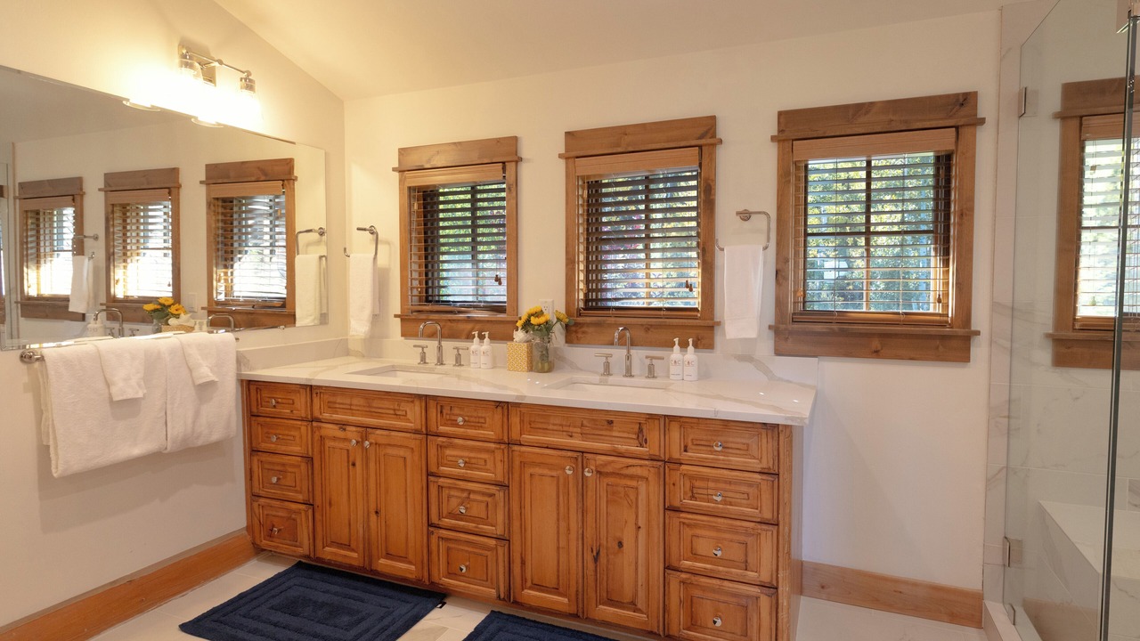 Photo of Bathroom in Victor