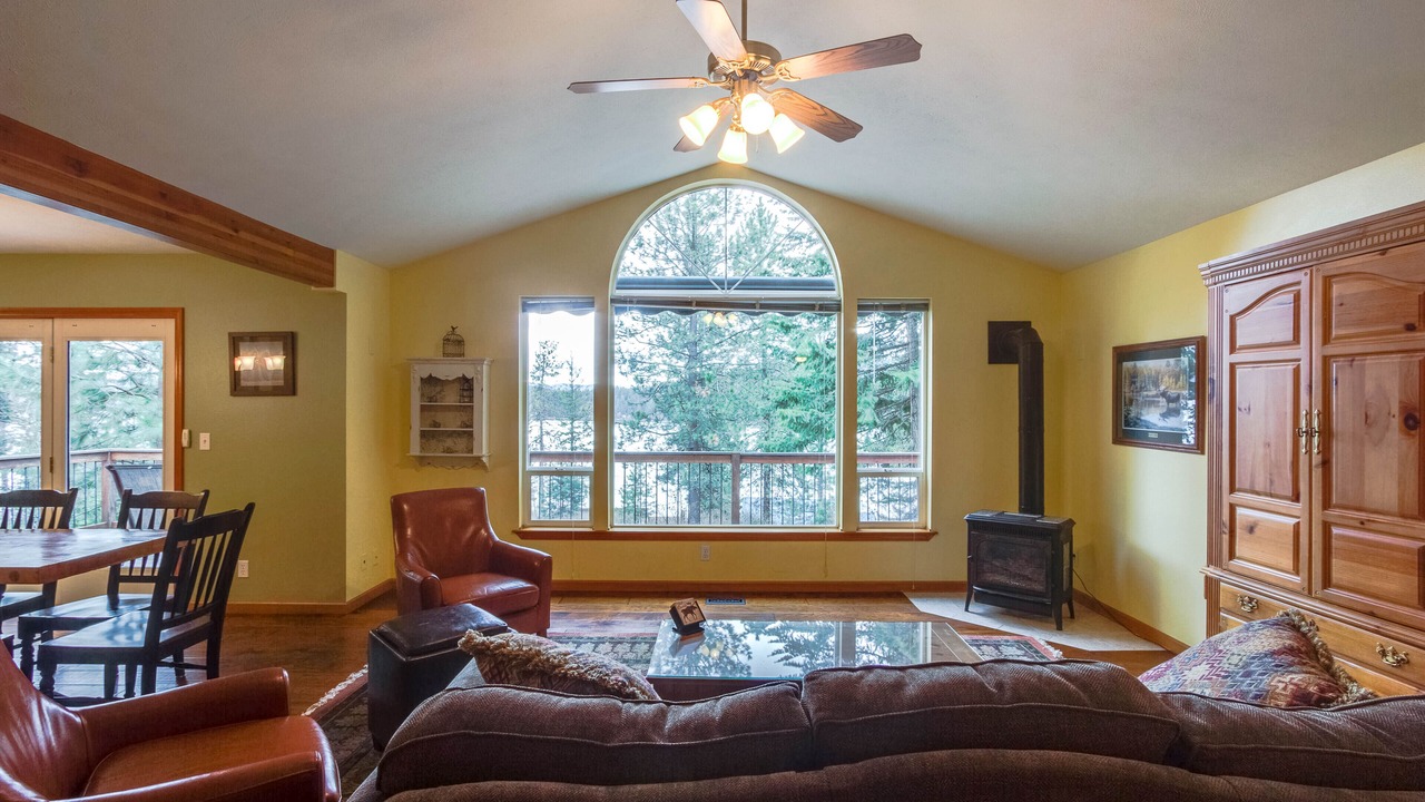 Photo of Livingroom in Rockford Bay