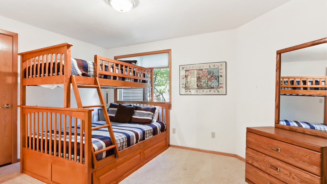 Photo of Bedroom in Sunriver