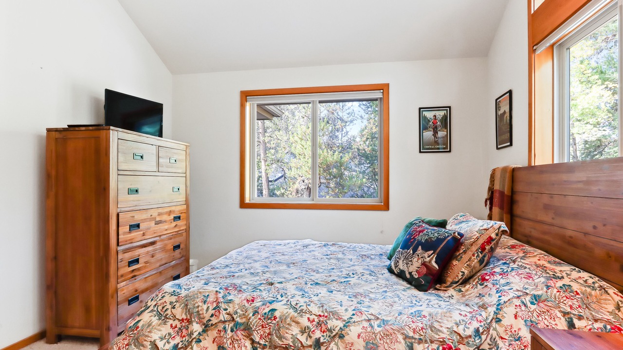 Photo of Bedroom in Sunriver
