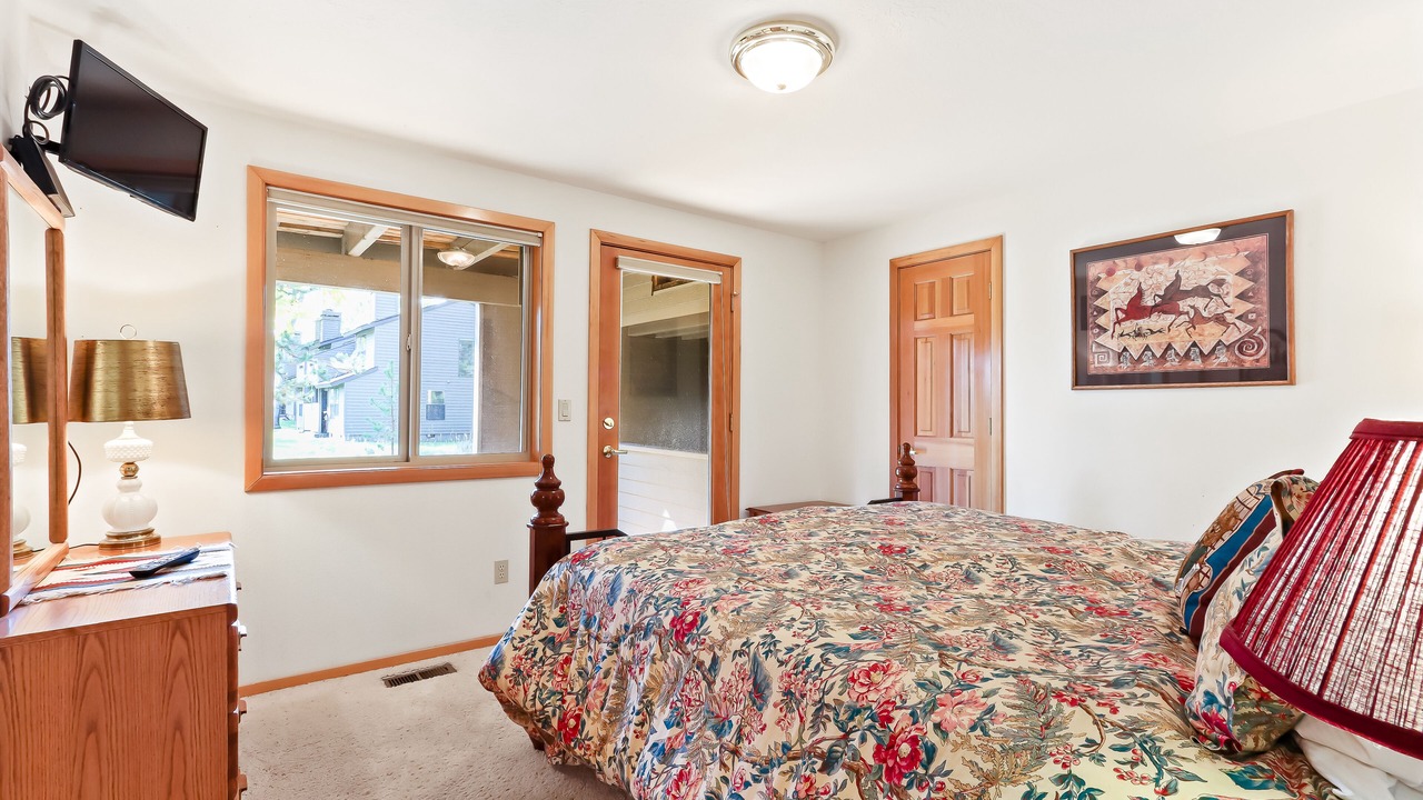 Photo of Bedroom in Sunriver