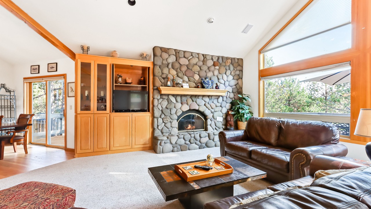 Photo of Livingroom in Sunriver