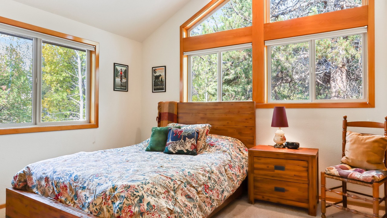 Photo of Bedroom in Sunriver