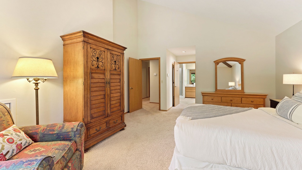 Photo of Bedroom in Sunriver