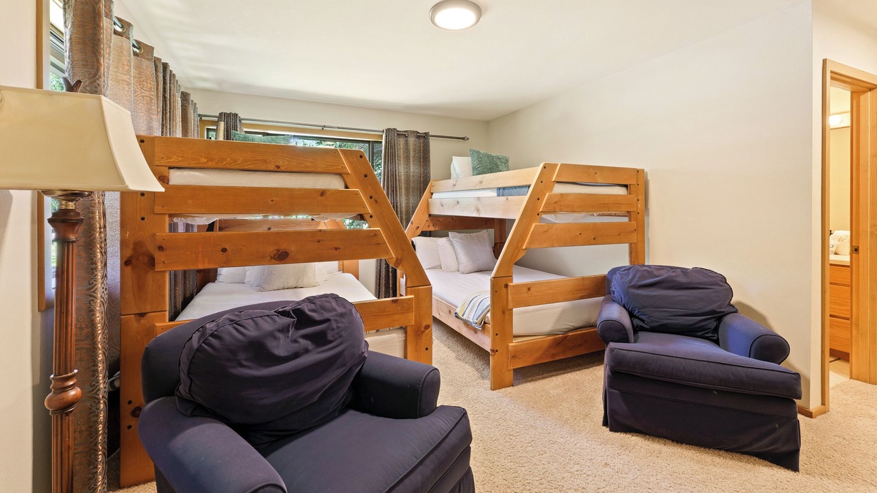 Photo of Bedroom in Sunriver