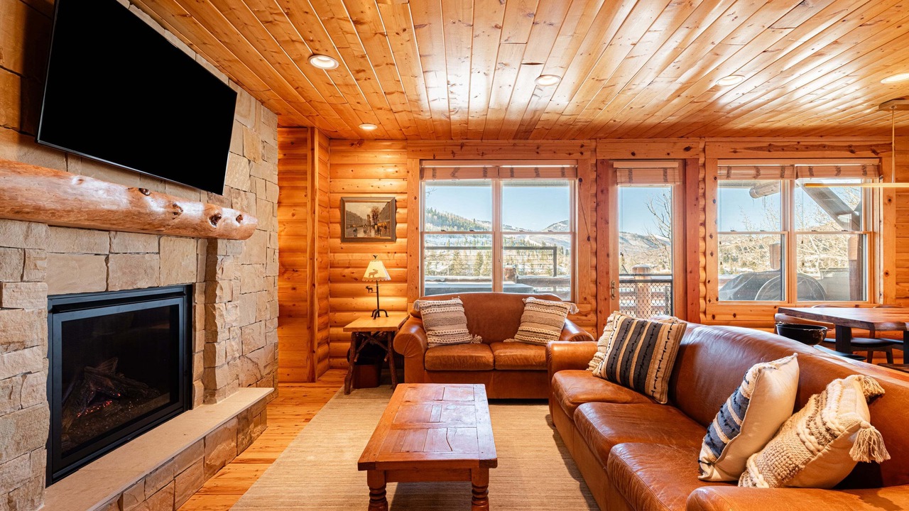 Photo of Livingroom in Deer Valley