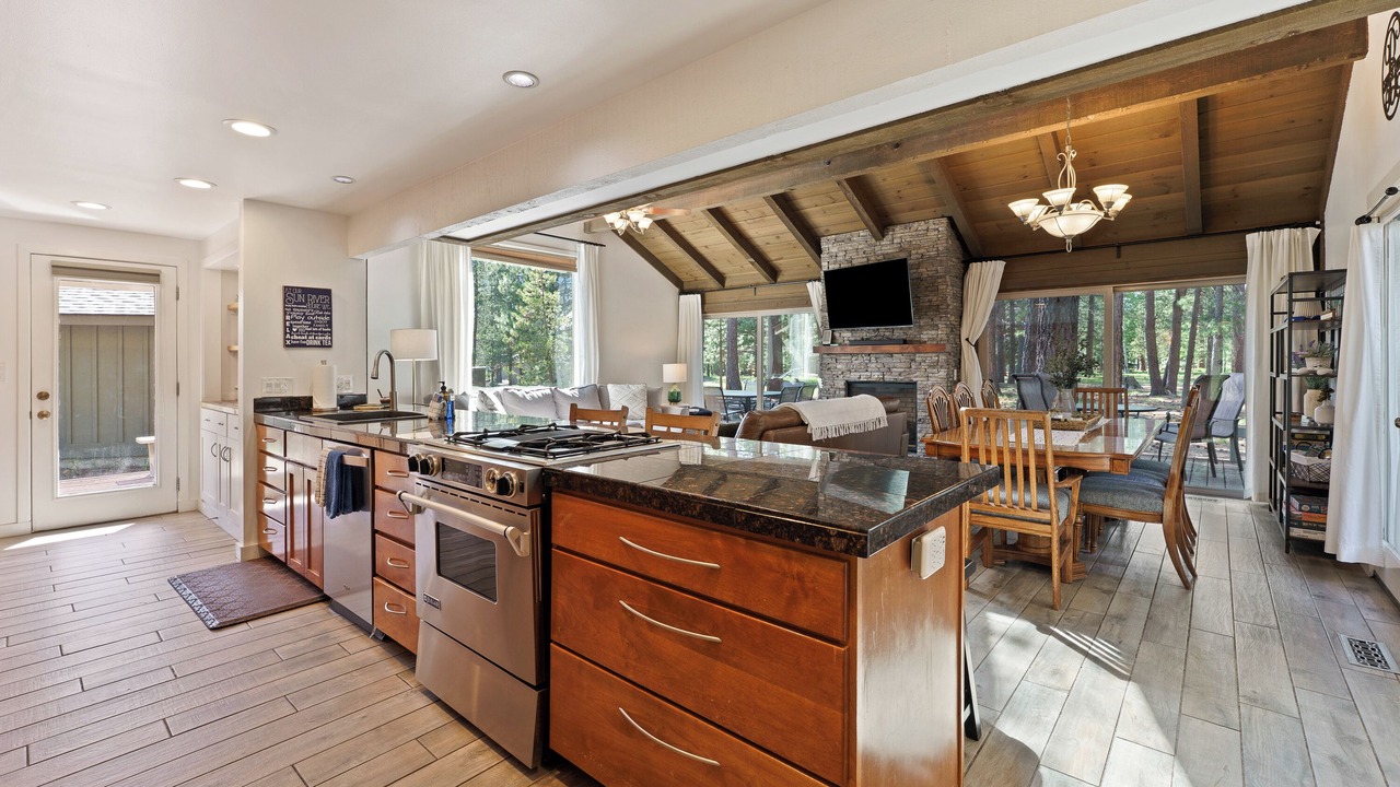 Photo of Kitchen in Overlook Park