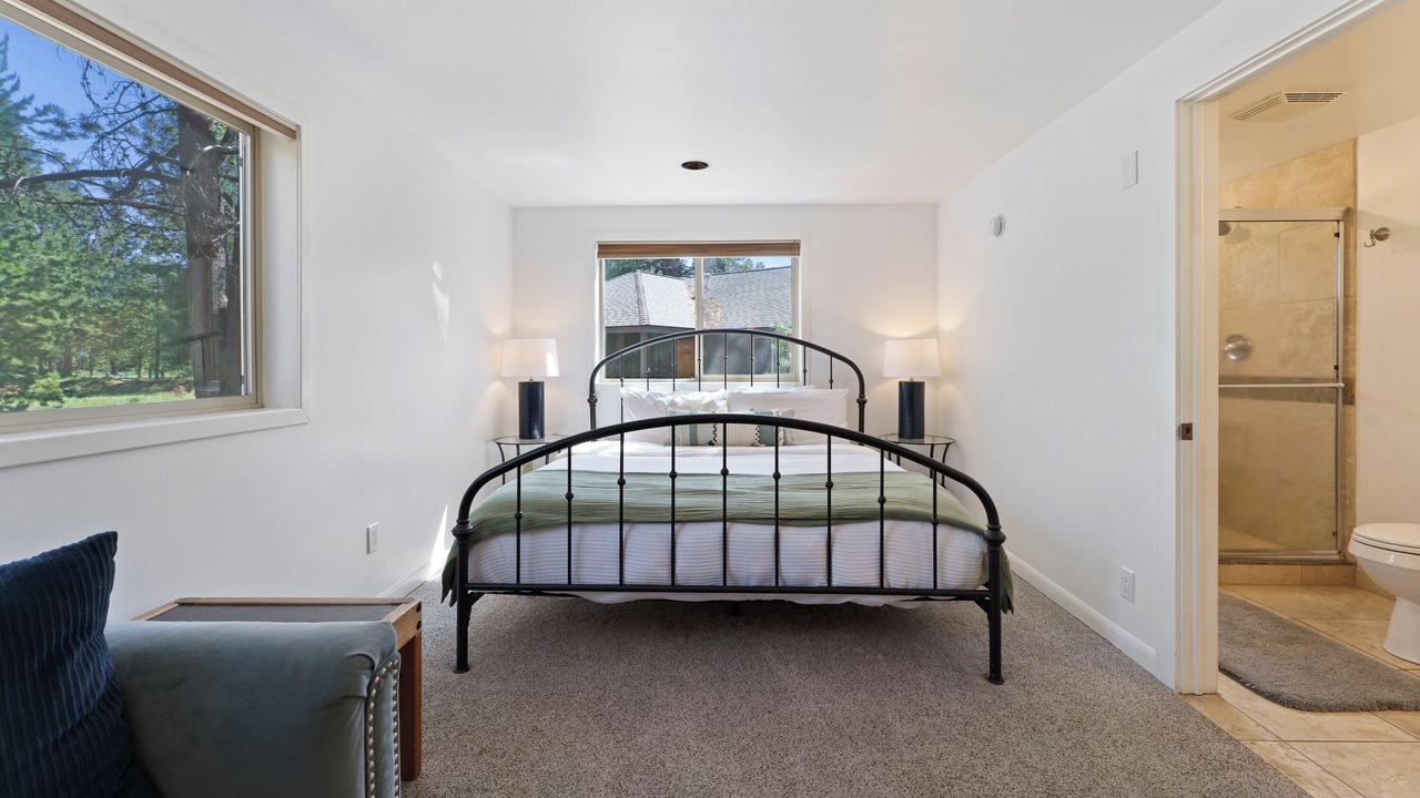 Photo of Bedroom in Overlook Park