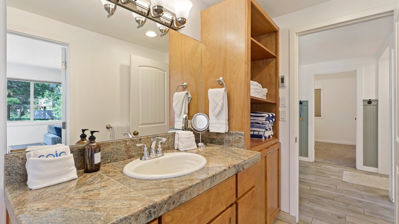 Photo of Bathroom in Overlook Park