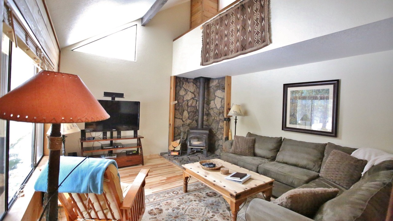 Photo of Livingroom in Overlook Park