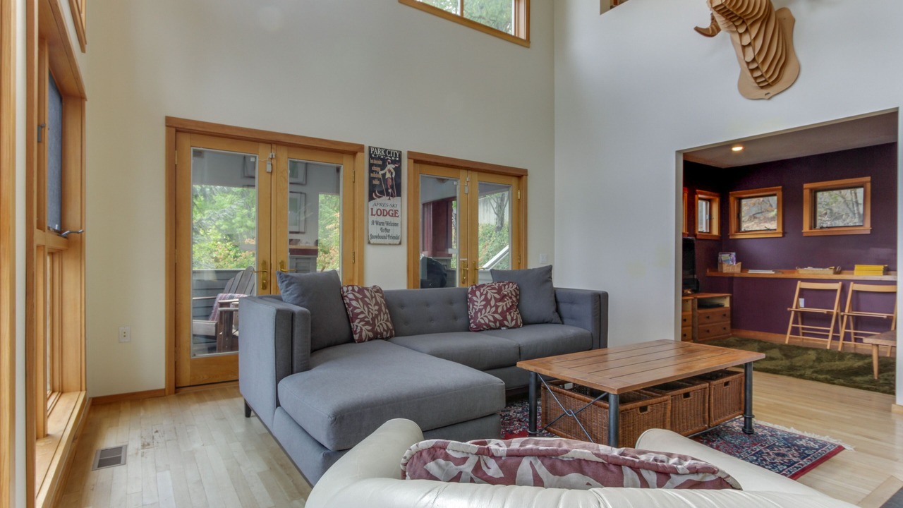 Photo of Livingroom in Hayden Lake