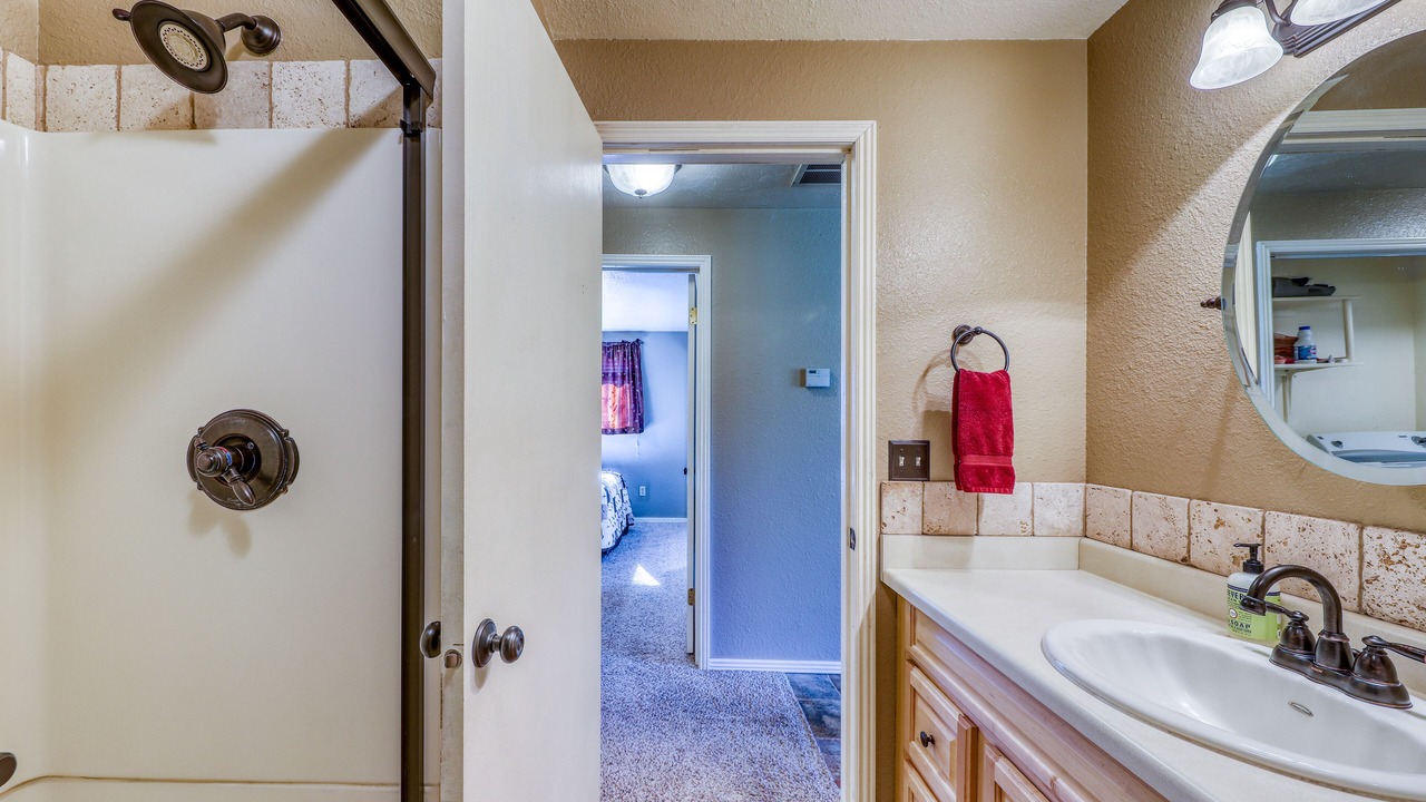 Photo of Bathroom in Cascade
