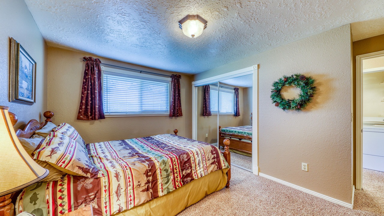 Photo of Bedroom in Cascade