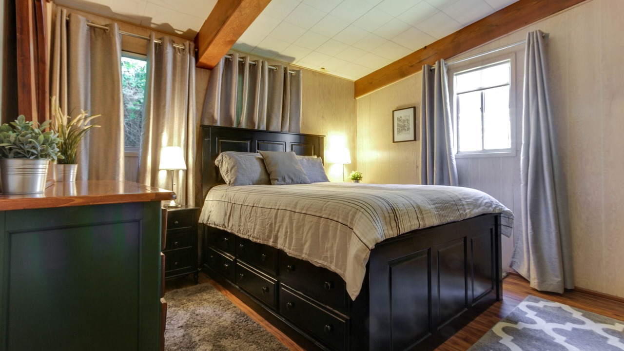 Photo of Bedroom in Worley