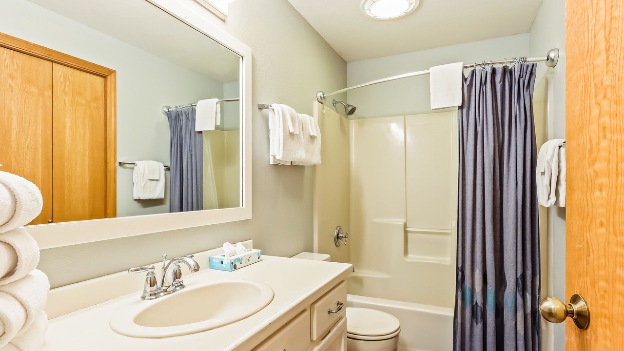 Photo of Bathroom in Sunriver