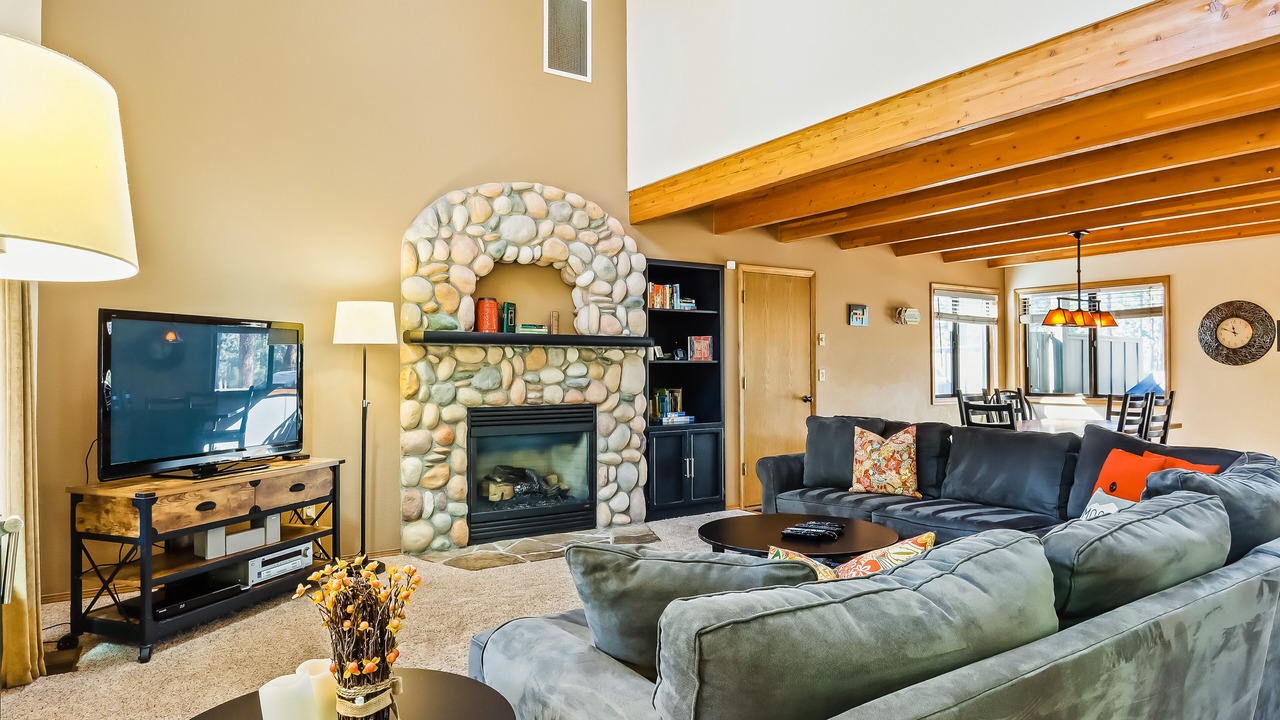 Photo of Livingroom in Sunriver