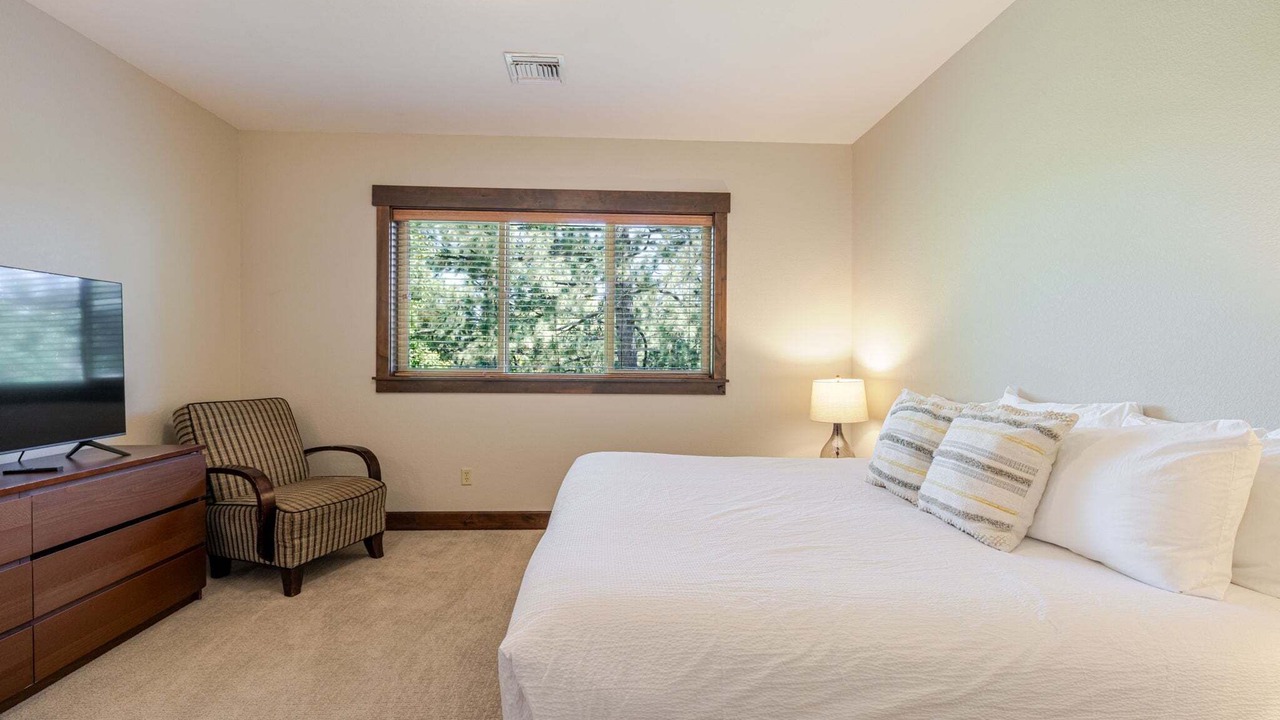 Photo of Bedroom in Bend