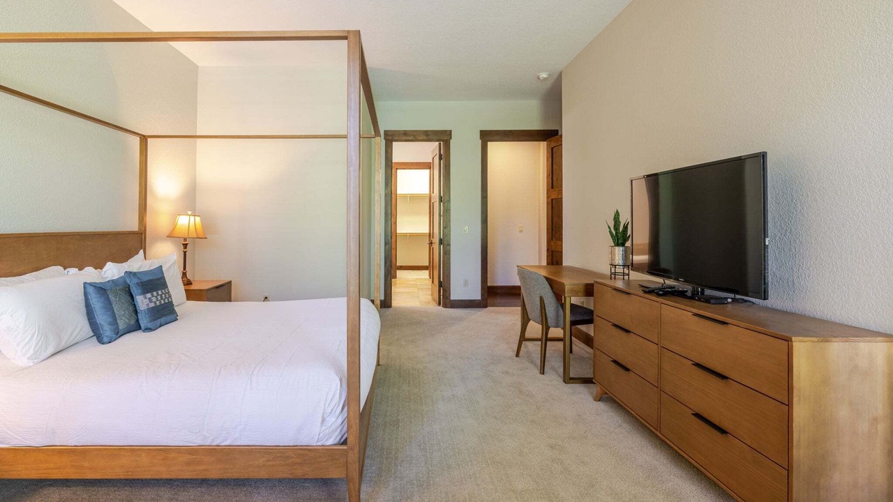 Photo of Bedroom in Bend
