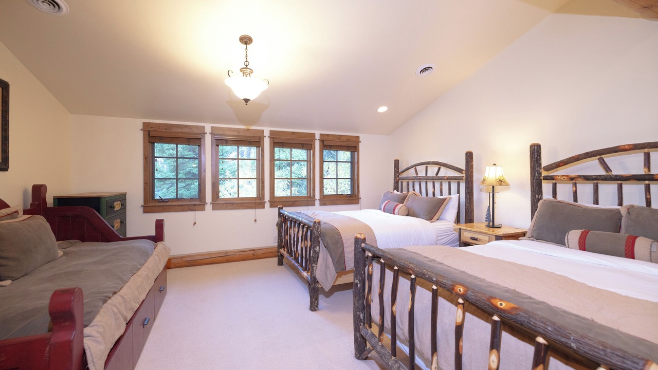 Photo of Bedroom in Victor