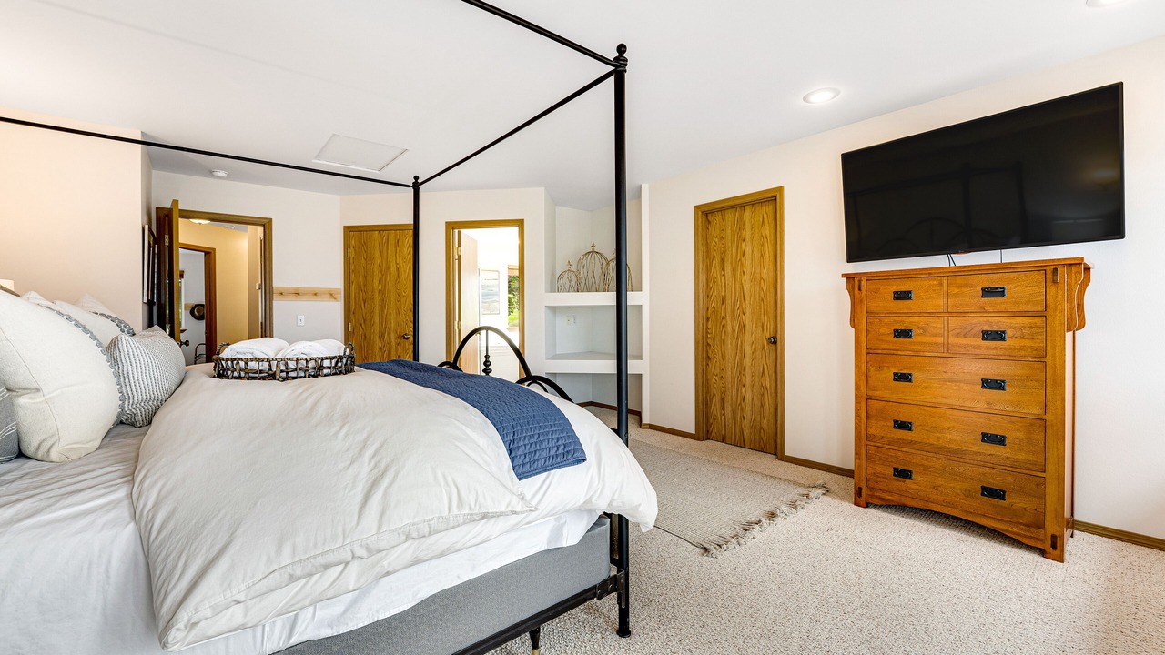 Photo of Bedroom in Manson
