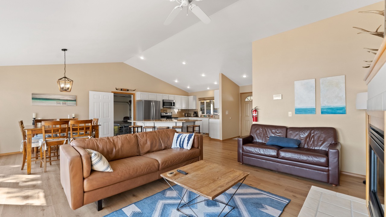 Photo of Livingroom in Chelan