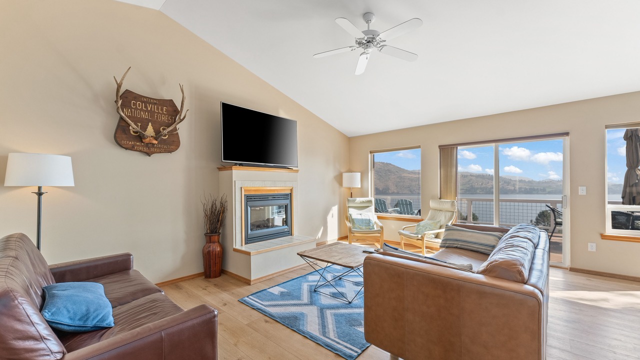 Photo of Livingroom in Chelan