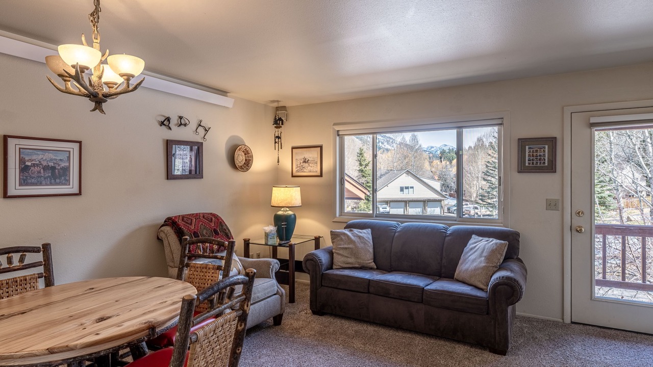 Photo of Livingroom in Jackson