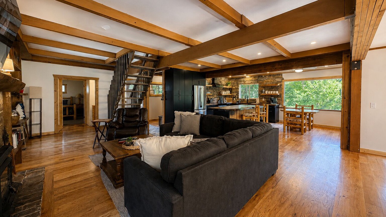 Photo of Bedroom in Leavenworth