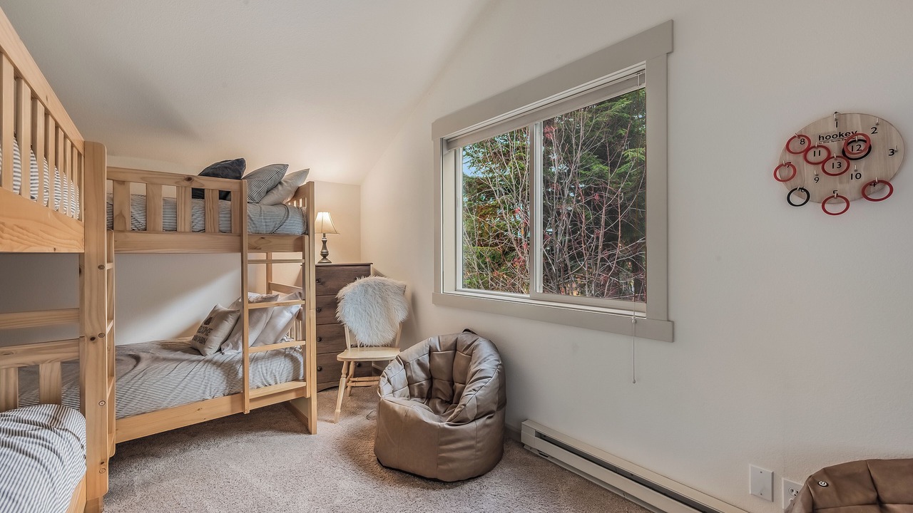 Photo of Bedroom in Sandpoint